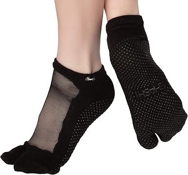nike grip socks pilates