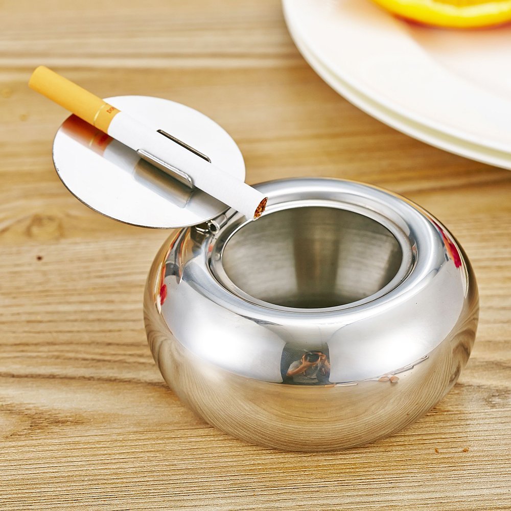 Itian Stainless Steel Ashtray Modern Tabletop Drum Shape Ashtray with Lid, Cigarette Ashtray for Indoor or Outdoor Use (Silver)