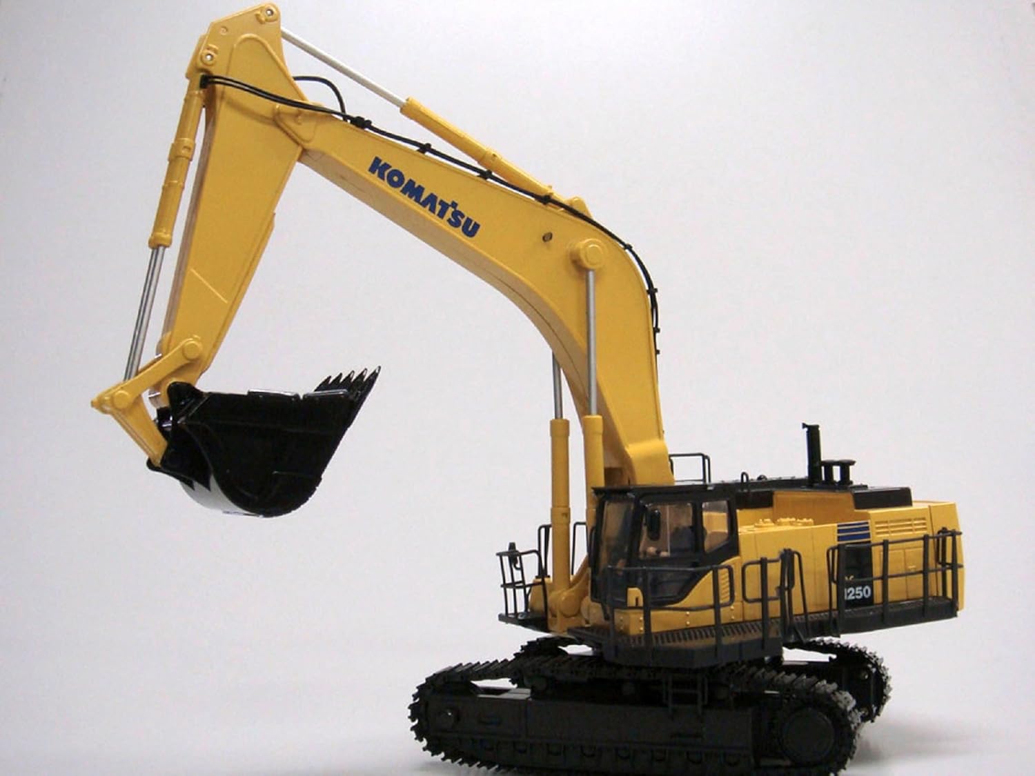 komatsu remote control excavator