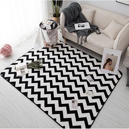 Alfombra blanca y negra