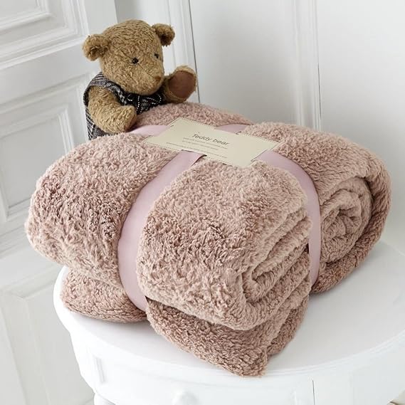 AmigoZone Super Soft Teddy Bear Throws Cuddly Thick Warm Sofa Bed