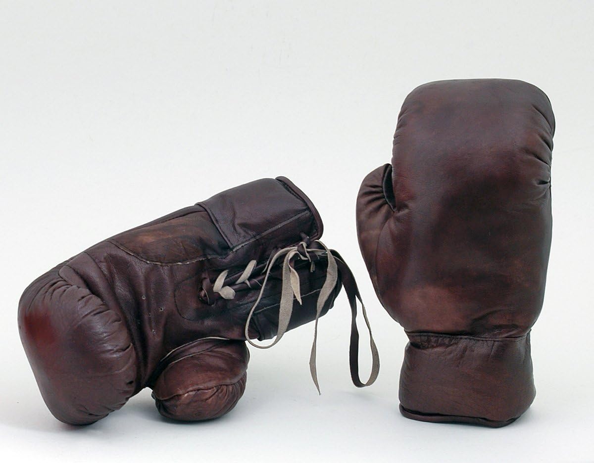 Old leather boxing gloves Clearance