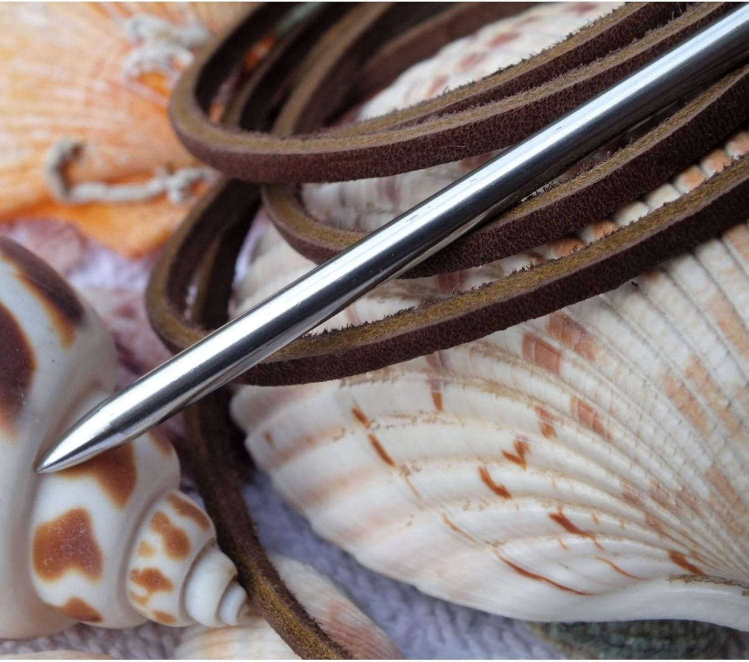 boat shoe lacing needle