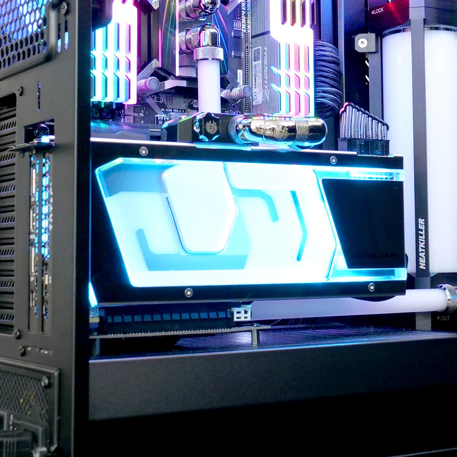 Fractal Design Flex VRC-25 - PCI-E Riser for Define R6 - Define S2 - Define S2 Vision - Meshify S2 - PC Case - Highly Flexible - Zero-Latency Performance - Full PCIe 3.0 Support - Accessory