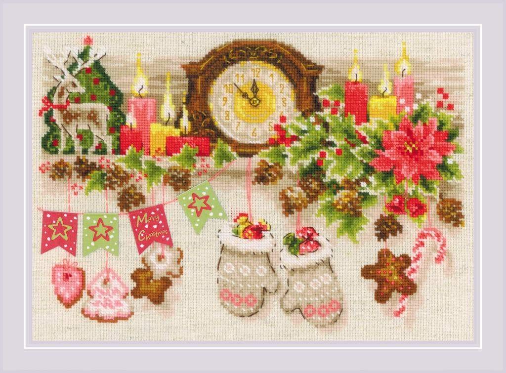 RIOLIS Cross Stitch Kit - 1903 - Christmas Shelf