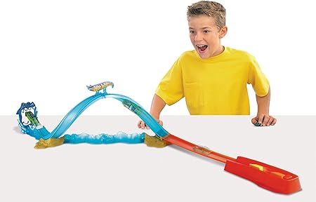 Hot Wheels Shark Slammer Track Set 