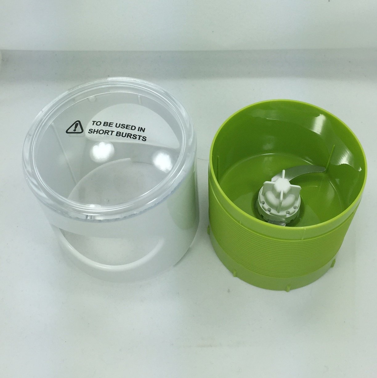 REVEL WET N' DRY GRINDER CUP GREEN WITH WHITE COVER UPPER CUP ASSEMBLY