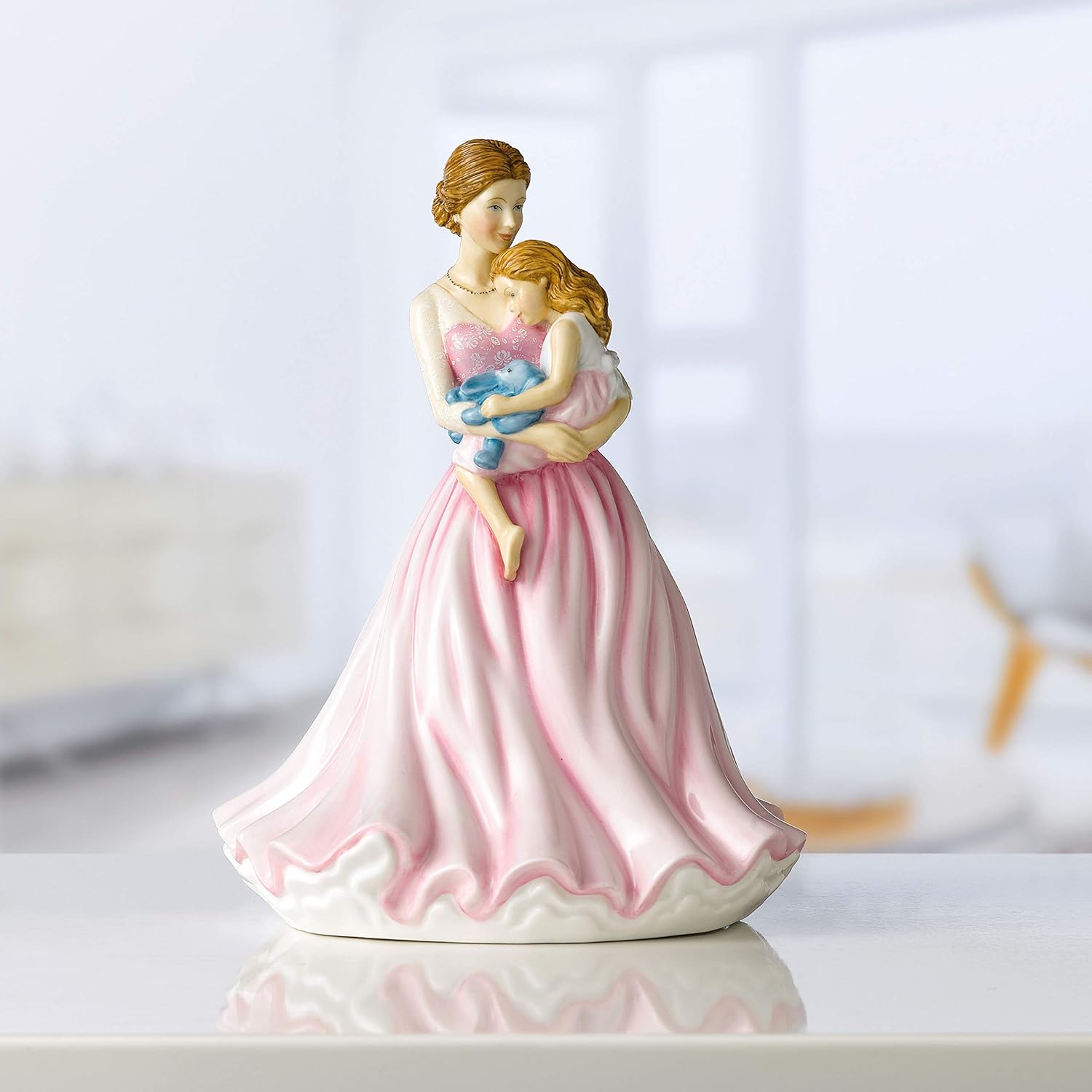 Royal Doulton Mother's Angel 22cm, Pink, Bone China - Image 3