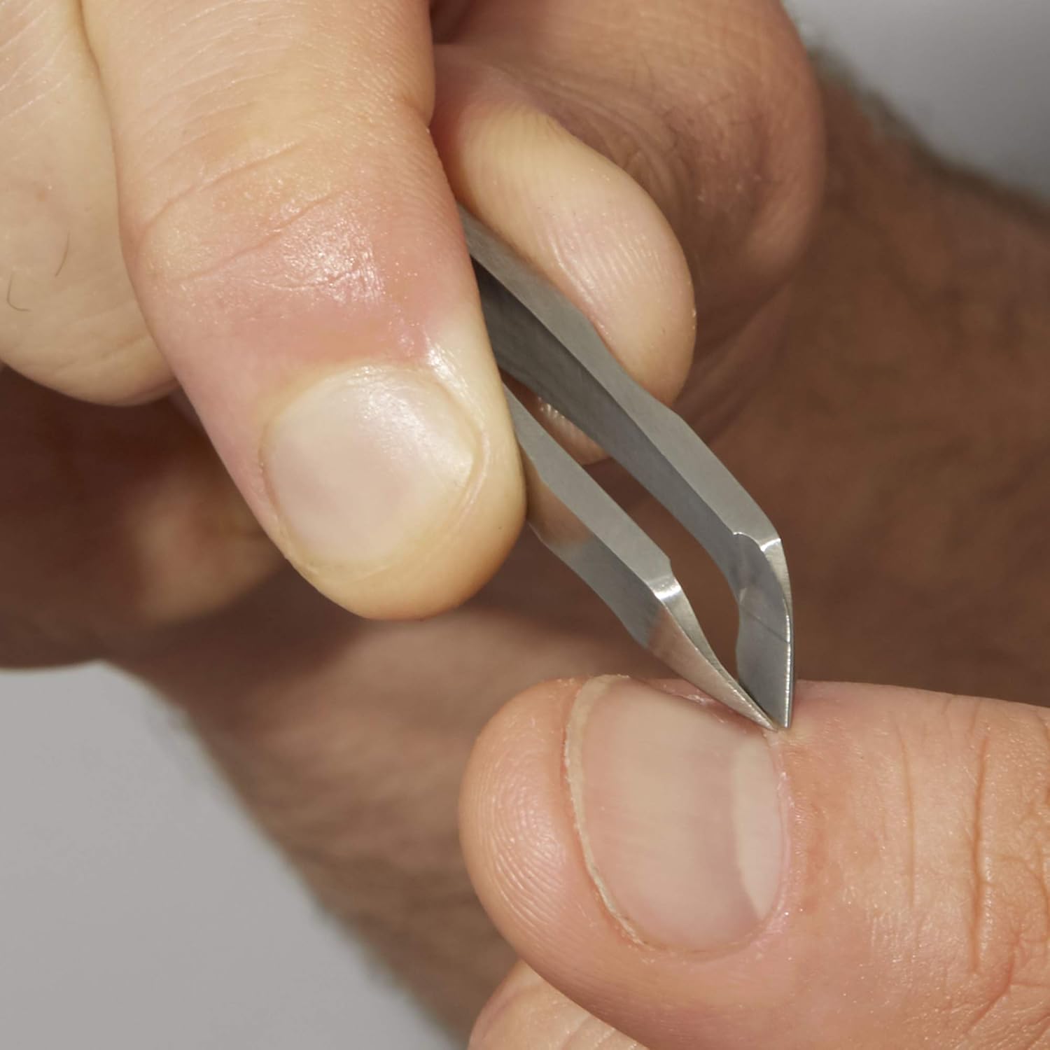 Tweezerman Men's Mini Hangnail Squeeze Snip Nipper: Beauty