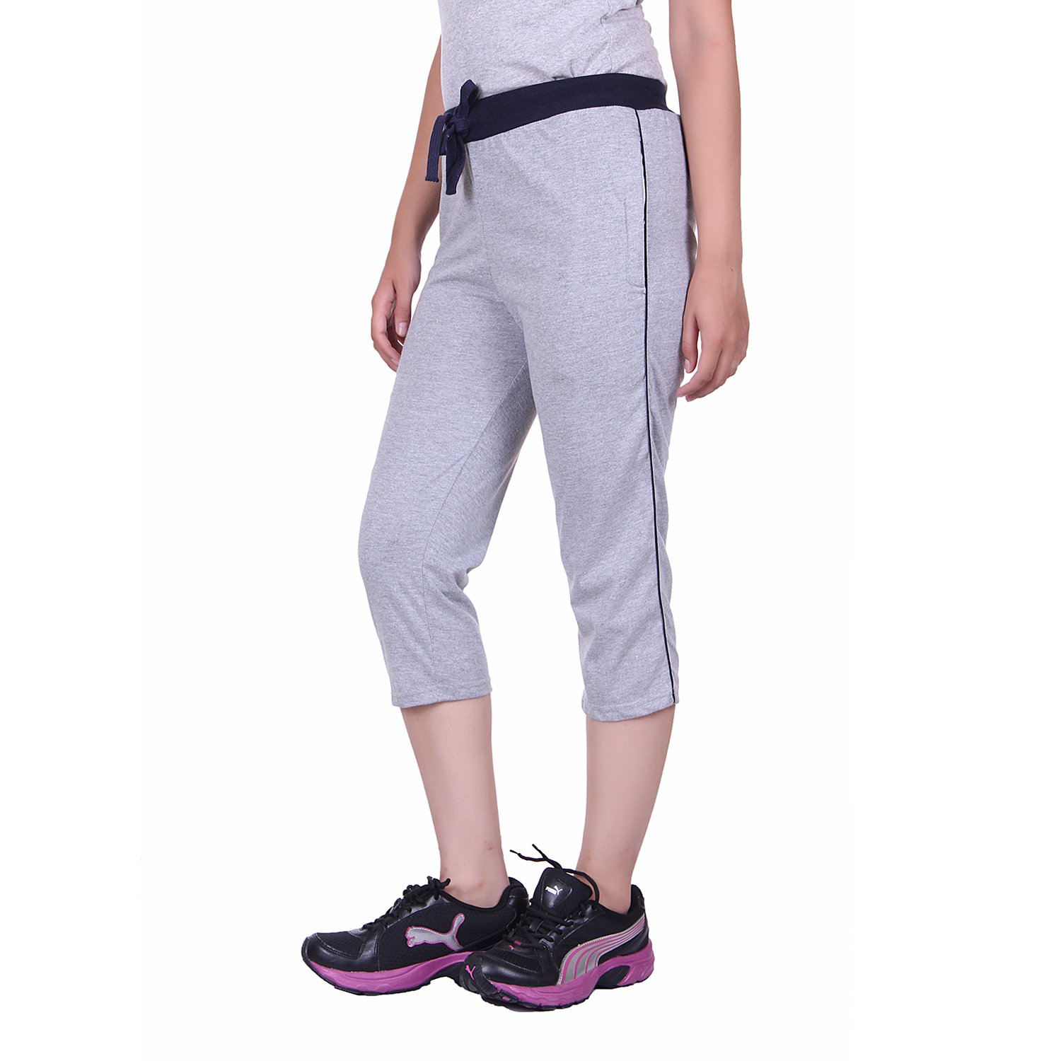 dfh women's relaxed fit capris