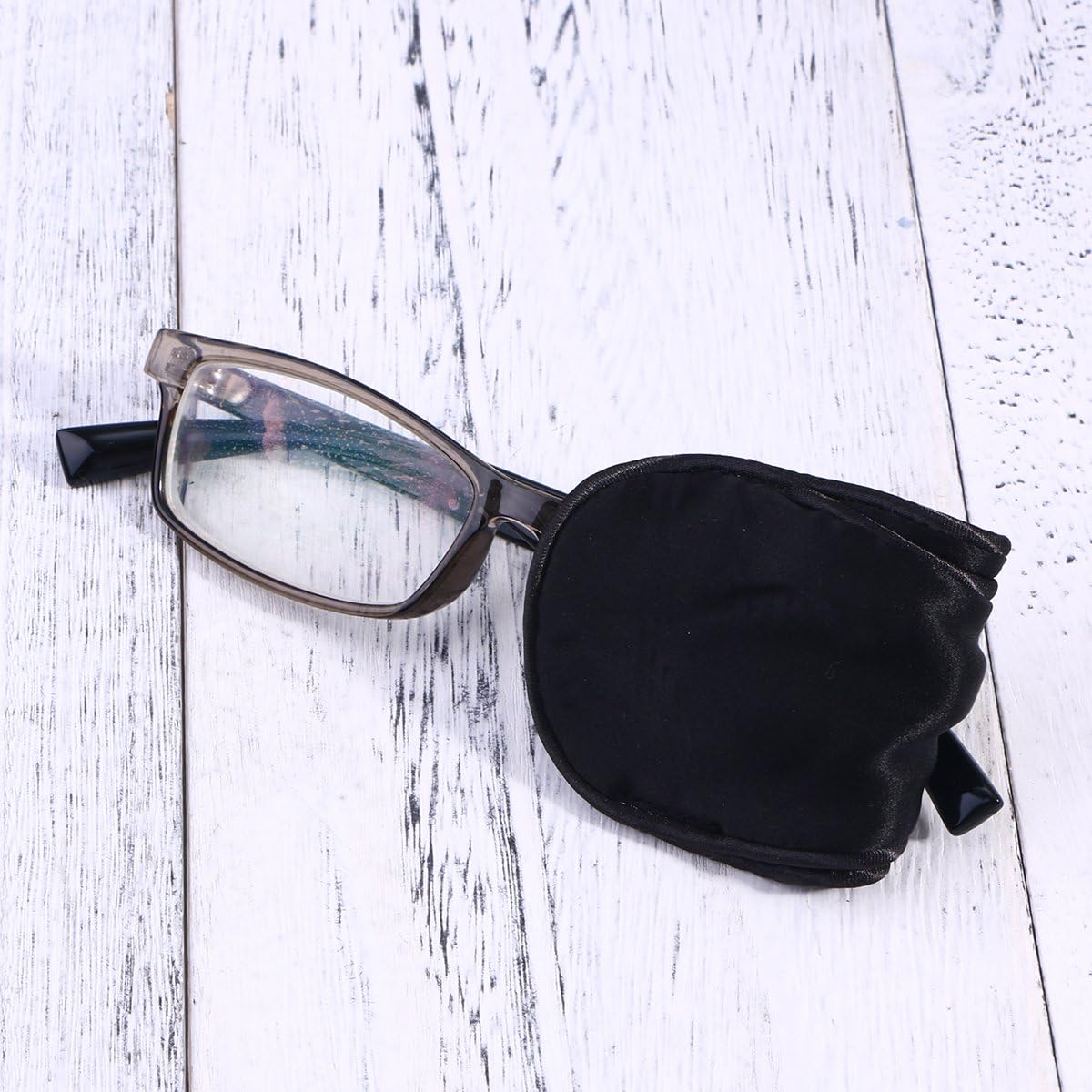 Amazon Co Jp Rosenice 眼帯 弱視 斜視 視力矯正 保護眼帯 アイマスク シルク 子供用 ブラック ホーム キッチン