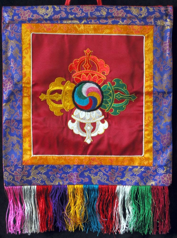 BUDDHAFIGUREN Buddhist Wall Hanging Double Dorje Embroidered 45 cm x 45 cm