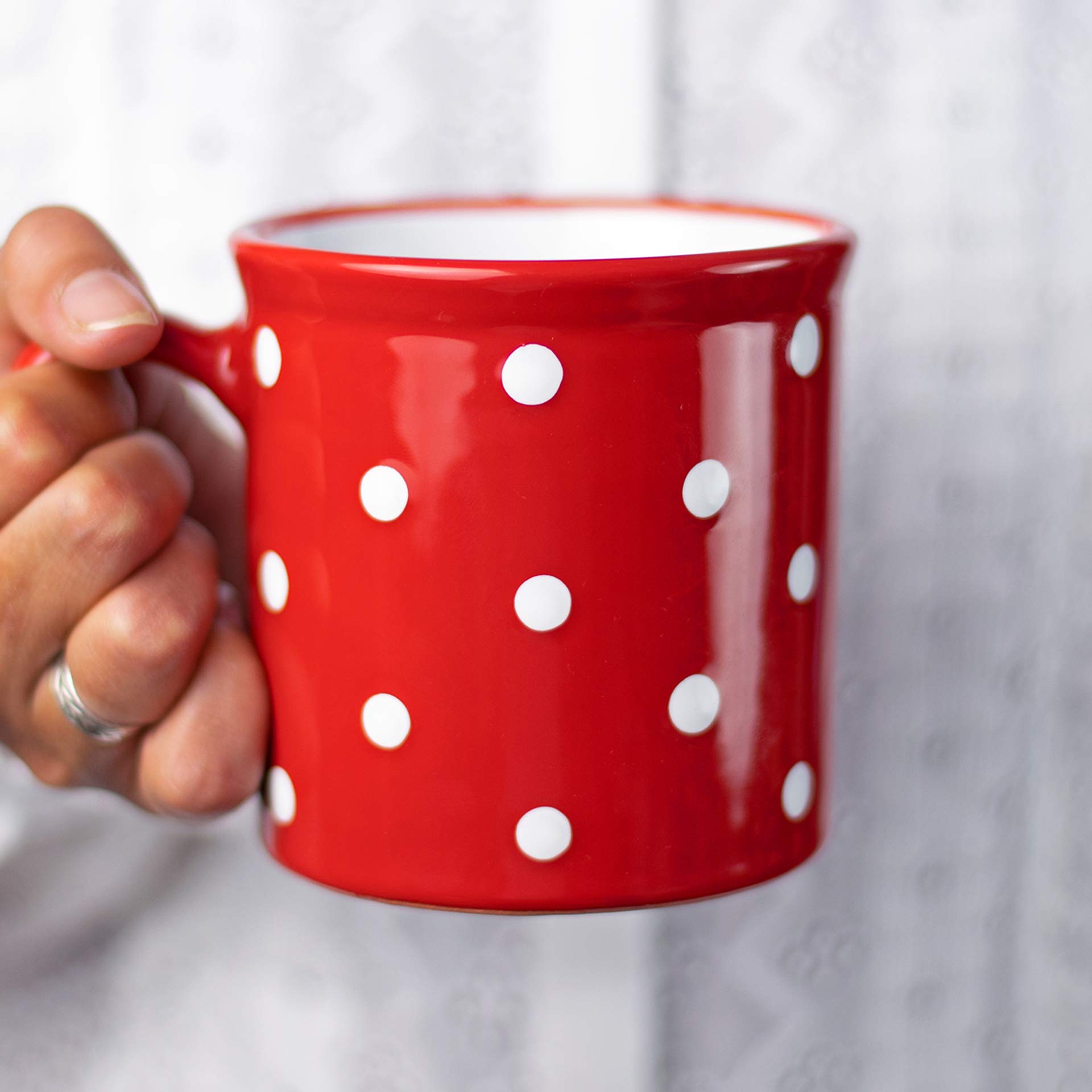 City to Cottage® Red and White | Polka Dot Spotty | Designer Handmade Hand Painted | Unique Ceramic Extra Large 17.5oz/500ml | Hot Chocolate Coffee Tea Mugs Cups with Handle | Gift
