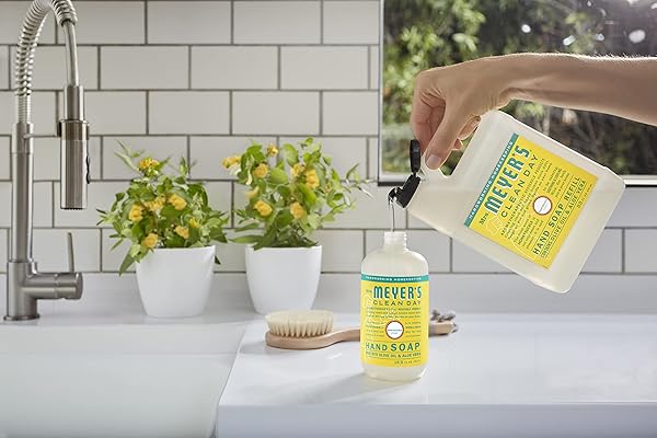 MRS. MEYER’S CLEAN DAY LIQUID HAND SOAP REFILL, HONEYSUCKLE, 33 OZ
