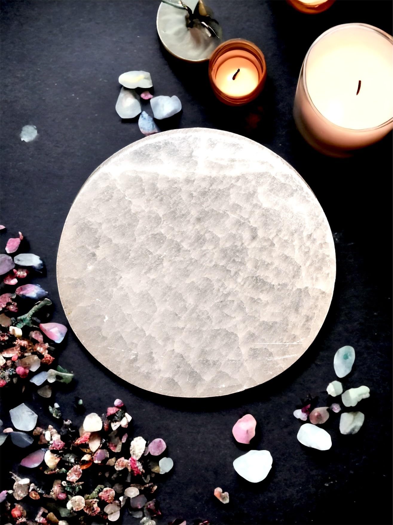 vingardium leviosa Crystal Selenite Charging Plate Handmade Natural White Selenite Charging Round Disc Healing Spiritual Cleanse and Recharge Selenite Crystal Meditation Decoration Gift 7cm Approx.