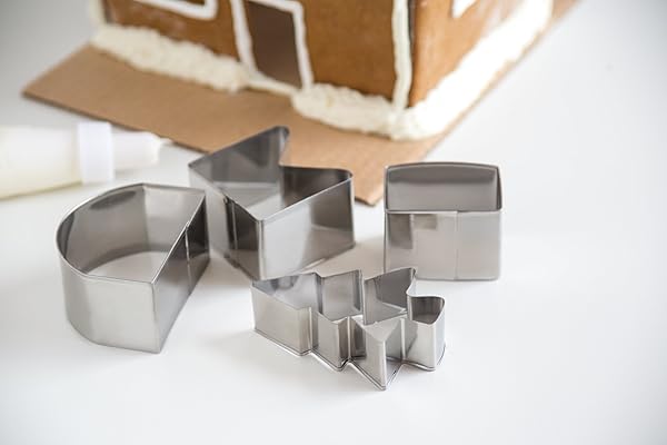FOX RUN GINGERBREAD HOUSE COOKIE CUTTER BAKE SET