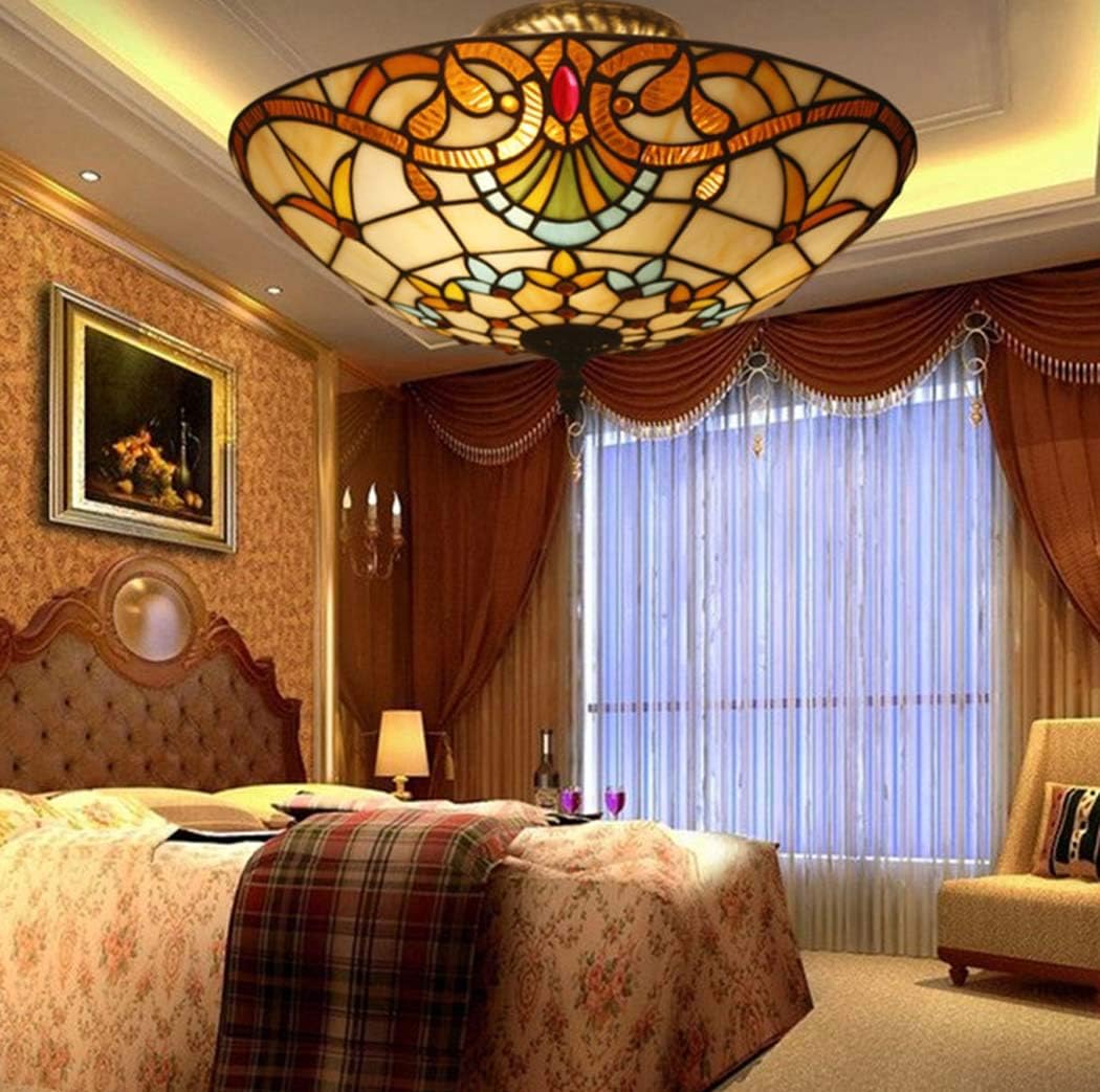 illuminazione a soffitto per l'isola della cucina