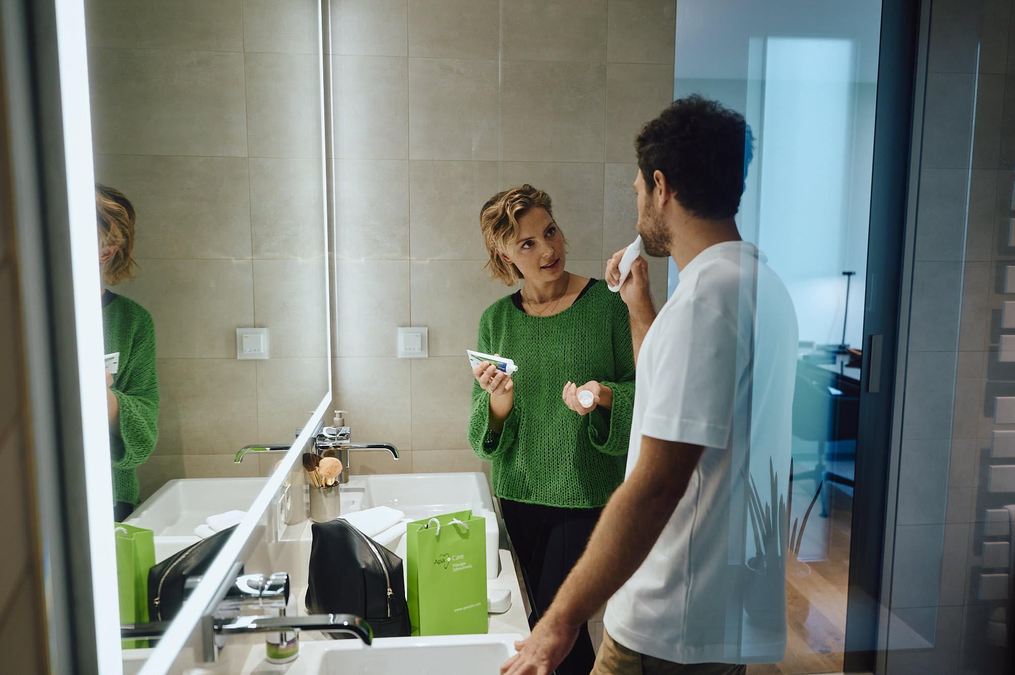 ApaCare OraLactin Zahncreme, 3×75 ml Zahnpasta mit Hydroxylapatit (flüssiger Zahnschmelz), Fluorid & probiotischen Inhaltsstoffen, für Remineralisierung, Pflege empfindlicher Zähne, ohne Titandioxid 6
