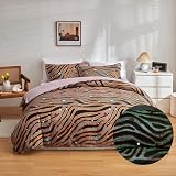 Loussiesd Leopard Glow in The Dark Duvet Cover Set King