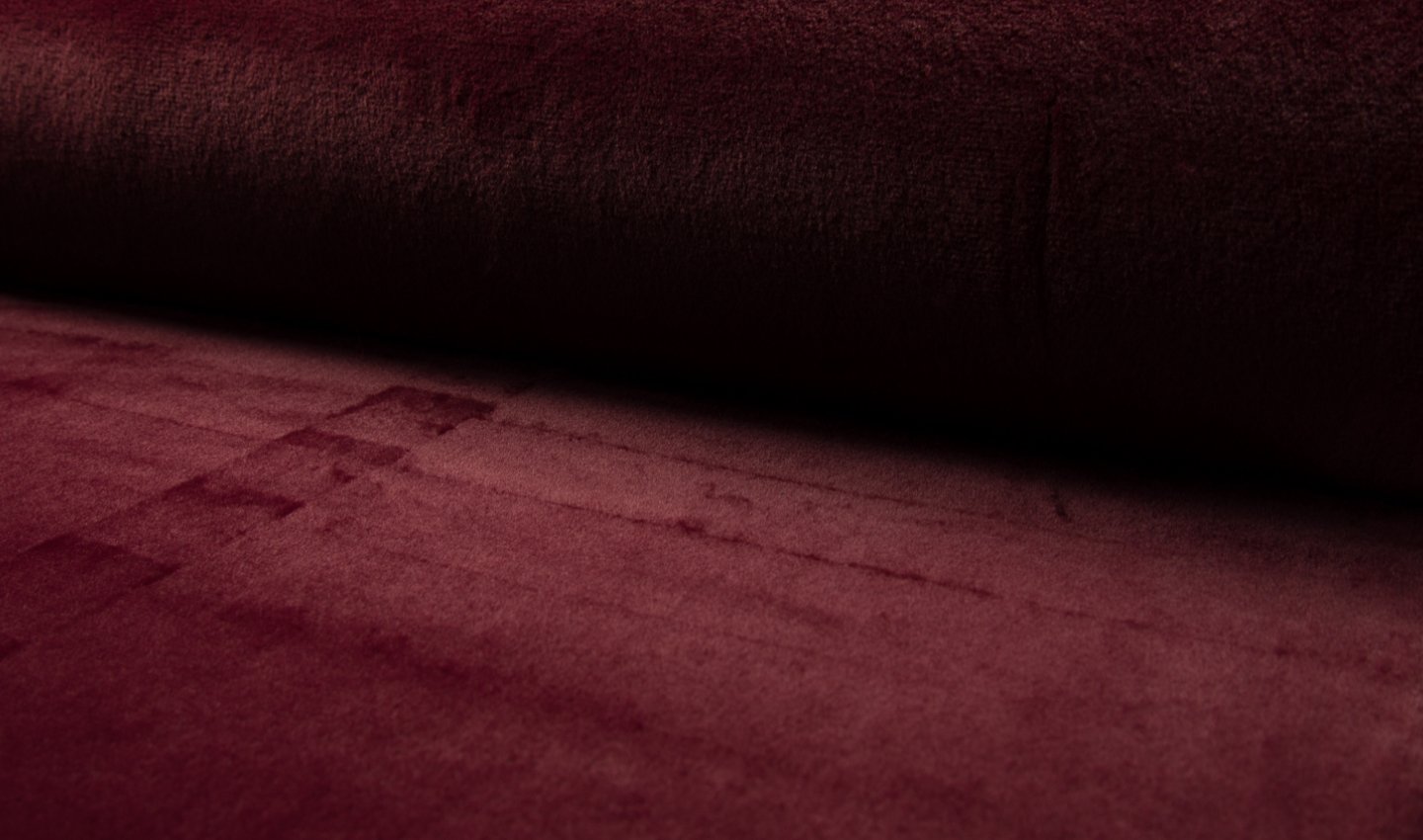 Super Luxury Short Plush Faux Fur Fabric Material - Wine, 148cm x 100cm