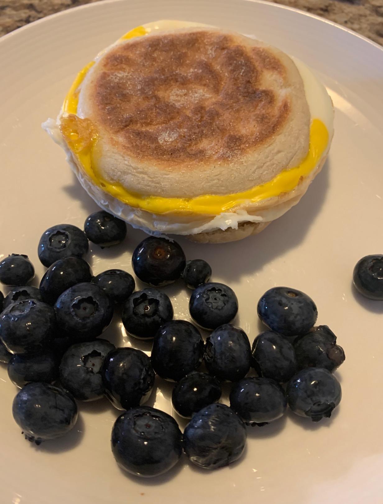 Hamilton Beach Dual Breakfast Sandwich Maker with Timer. Silver (25490A) photo review