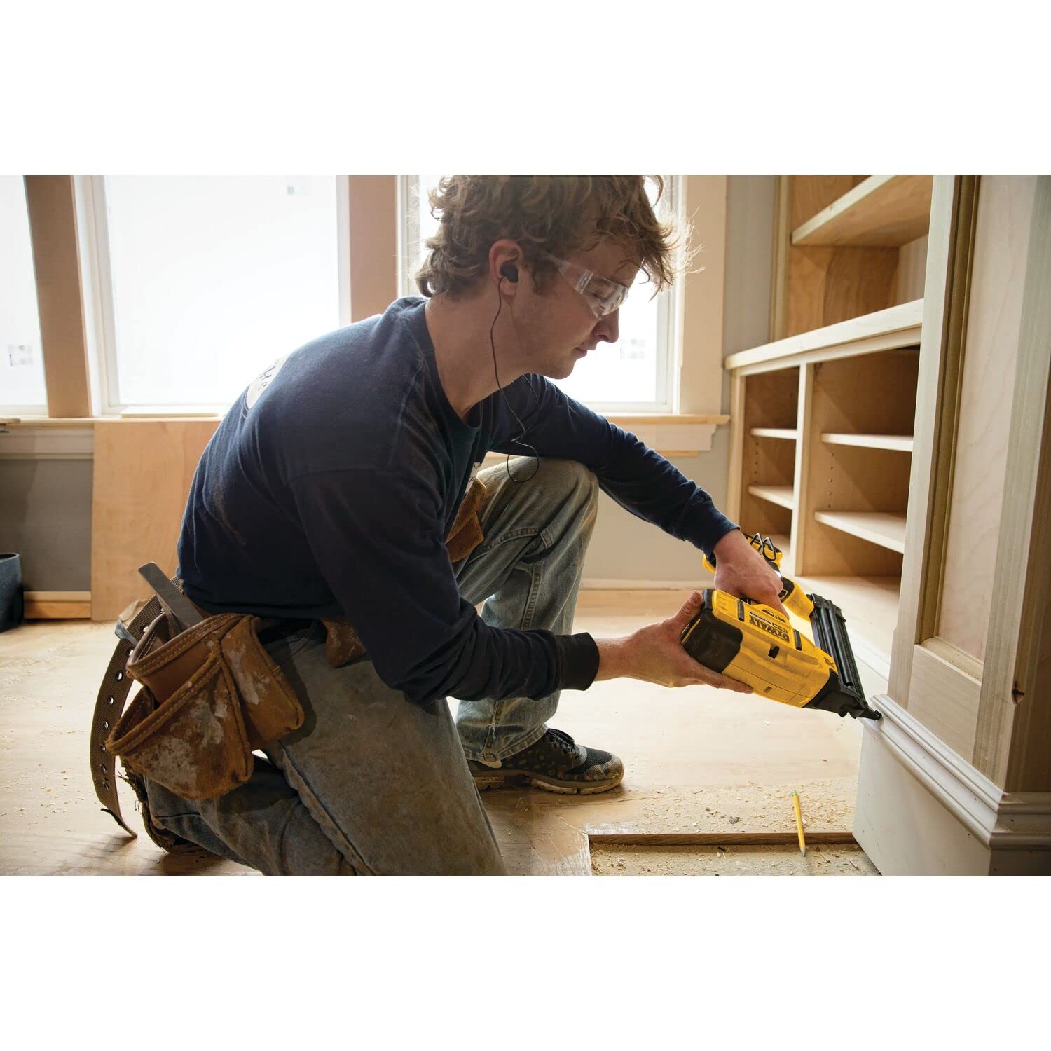 DEWALT 20V MAX* Cordless Brad Nailer Kit, 18GA (DCN680D1) Pricepulse