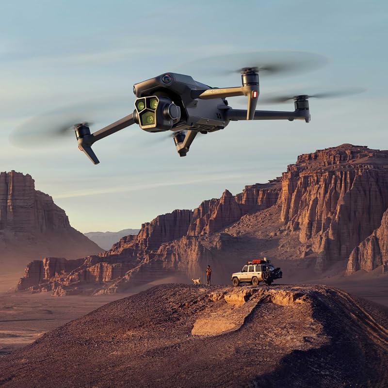 Mavic 3 Pro Cine avec DJI RC Pro (écran haute luminosité), Drone phare à trois caméras, Compatibilité Apple ProRes avec 1 To de stockage. Trois Batteries de Vol Intelligentes