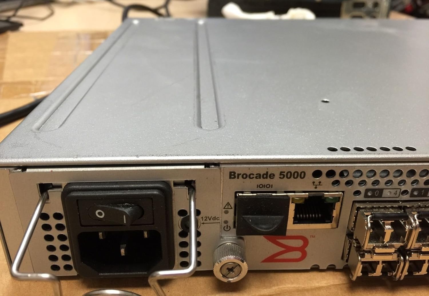 Refurbished Emc San Ds 300b Brocade 300 Fiber Channel 8gb Fc License Ds 300b 100 652 541 Eh1 Newegg Com