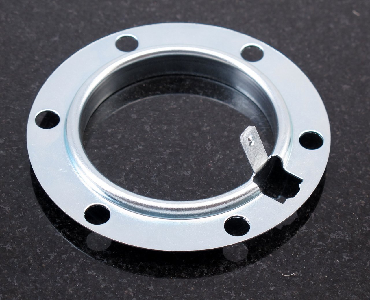 Photo 1 of Momo RETRING Horn Button Retainer Plate