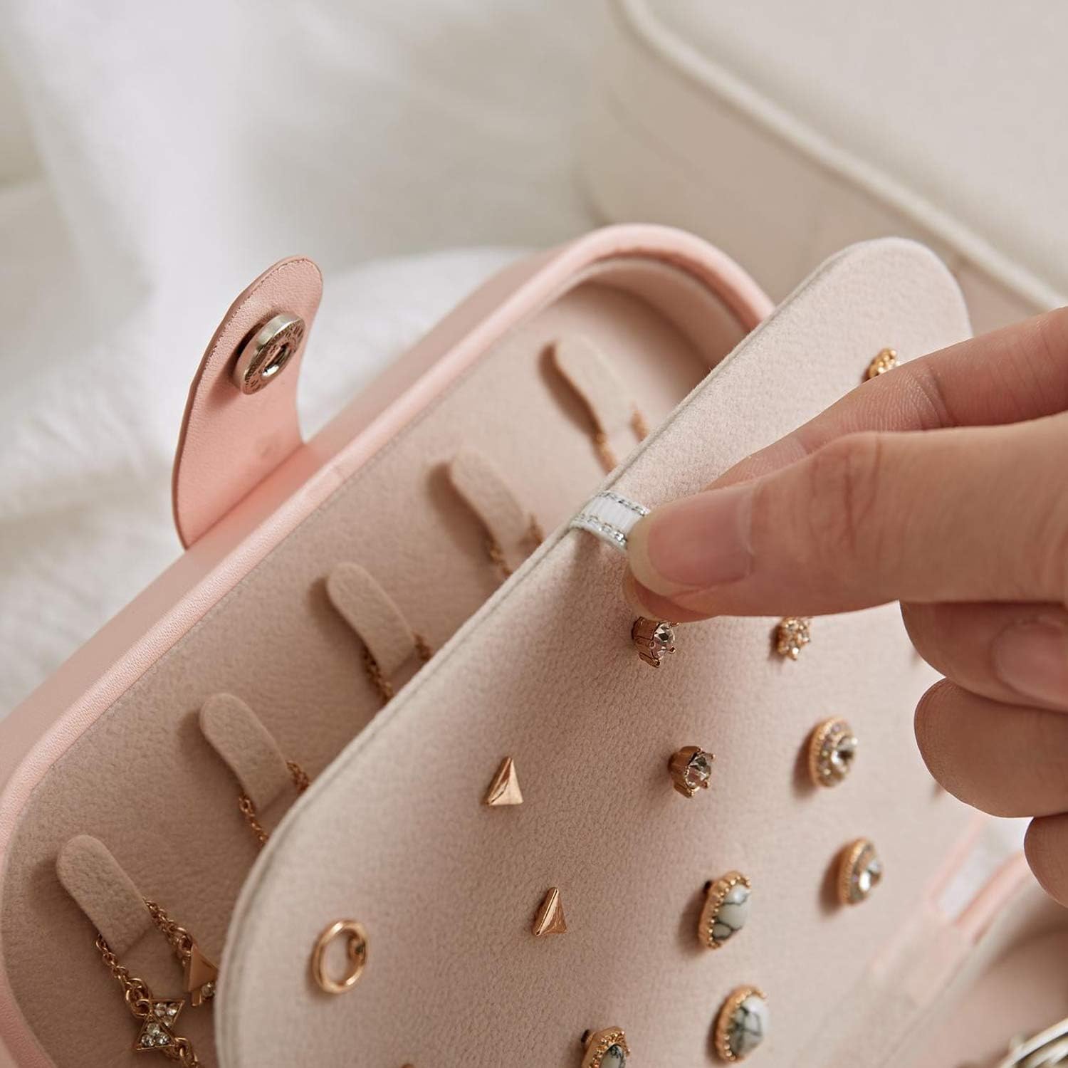 Jewelry Box for Women, Portable Double-Layer Jewelry Storage Box, Earrings, Rings, Necklaces, Bracelets, PU Leather Compact Portable Jewelry Suitcase, Pink Jewelry Box: Home Improvement