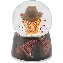 Jason Voorhees Friday The 13th Jason's Mask Mini Snow Globe 3
