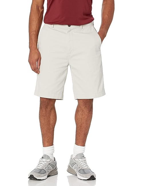 Amazon Essentials Men's Classic-Fit 9" Chino Shorts, Grey, 38