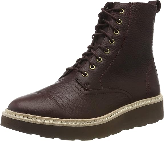 clarks trace pine boots black