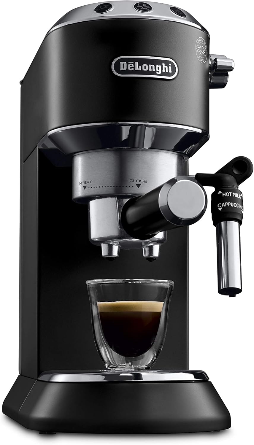 De'Longhi Dedica Style EC 685.BK Espresso Siebträgermaschine, Espressomaschine mit Professioneller Milchschaumdüse, nur 15 cm breit, 1 Liter Wassertank, Vollmetallgehäuse, E.S.E Pads geeignet, schwarz