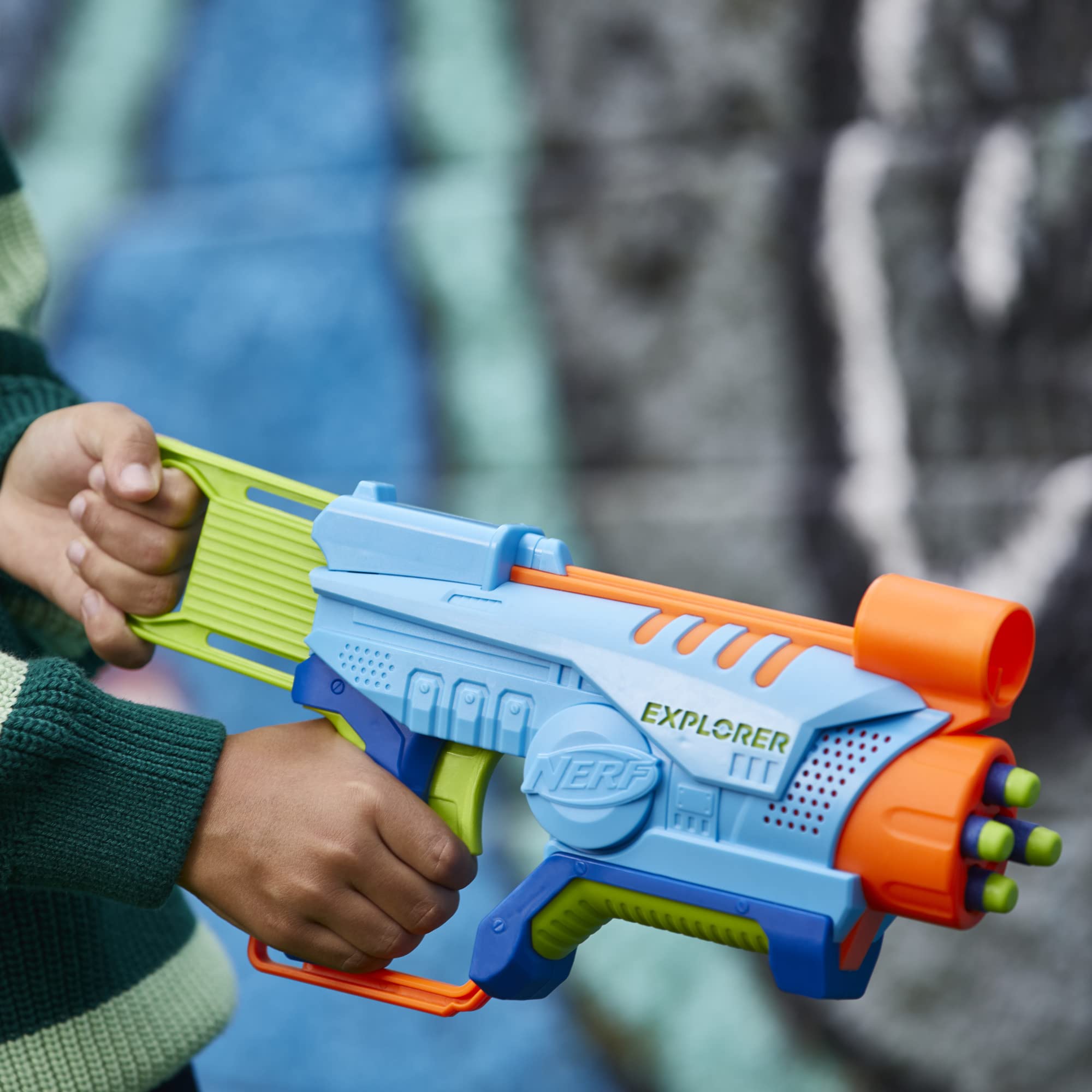Nerf Elite Junior Explorer Easy-Play Toy Foam Blaster, 8 Darts for Kids Outdoor Games, Ages 6 & Up