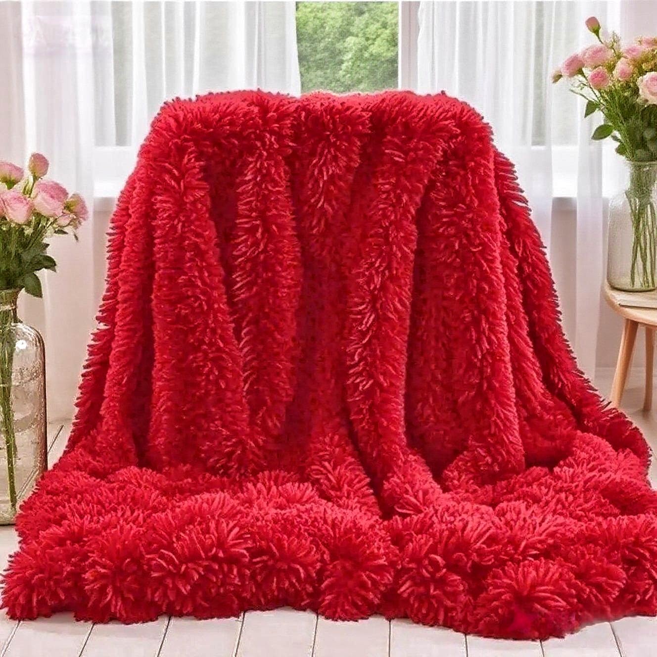 MYRU Plush Super Soft Blanket Bedding Sofa Cover Furry Fuzzy Fur Warm Throw Qulit Cozy Couch Blanket for Winter (51"x63", Pure Red)