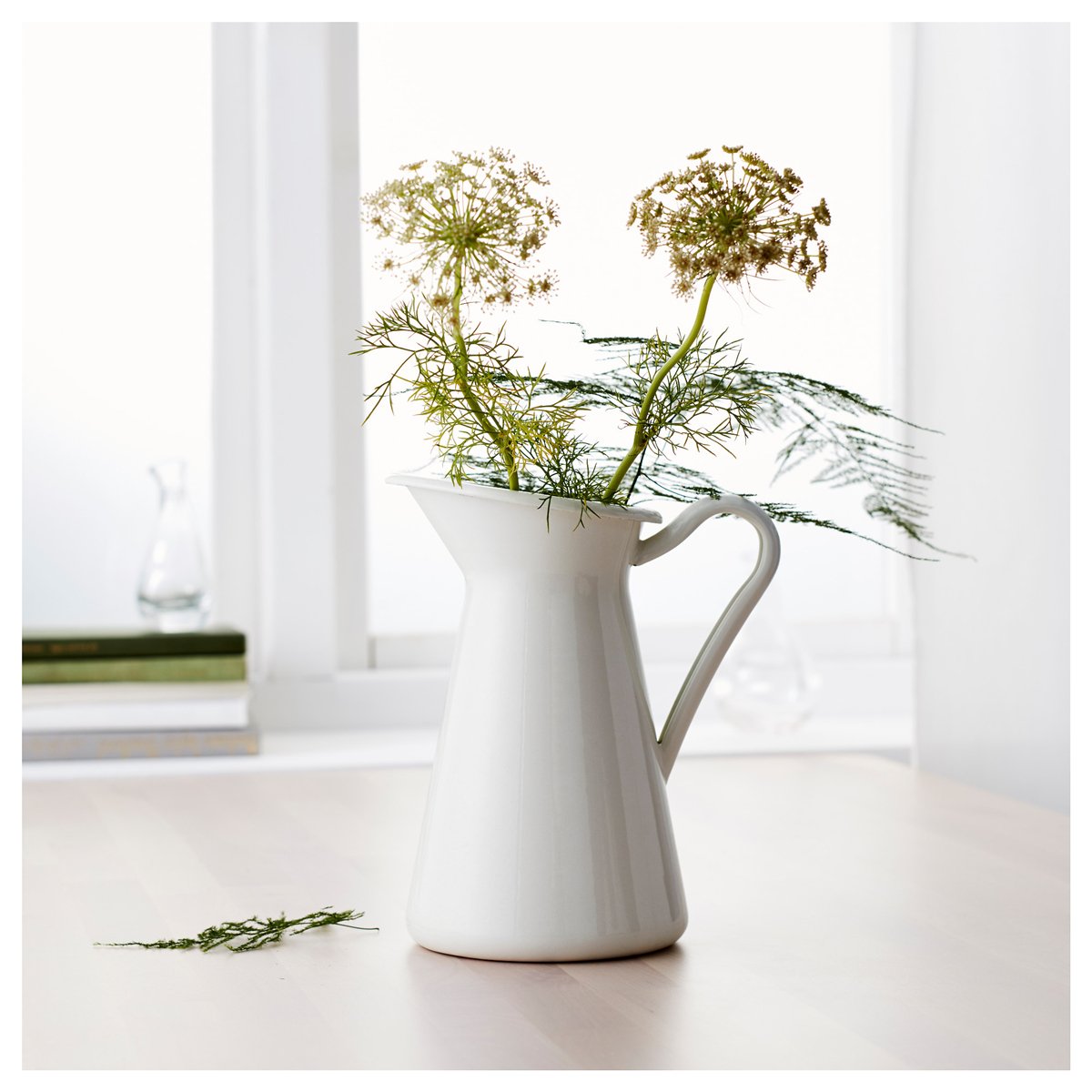 Vintage Shabby Chic Enamel Vase Jug Jug Pot Large Metal Wedding Decor White