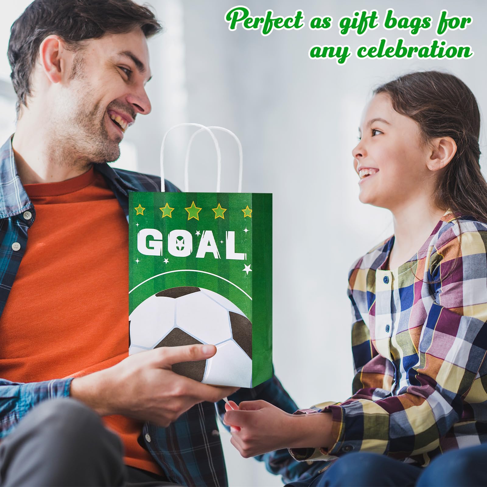Fußball Papiertüten 32 Stück, Fußball Mitgebsel Tüten Kindergeburtstag Jungen, Geschenktüten mit Griffen, Fußball Party Goodie Bags für Süßigkeiten, Gastgeschenke, kleine Spielzeuge und Party Geschenk 6