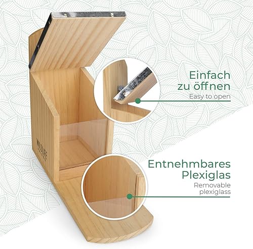 Die Futterklappe des Eichhörnchen Futterhauses