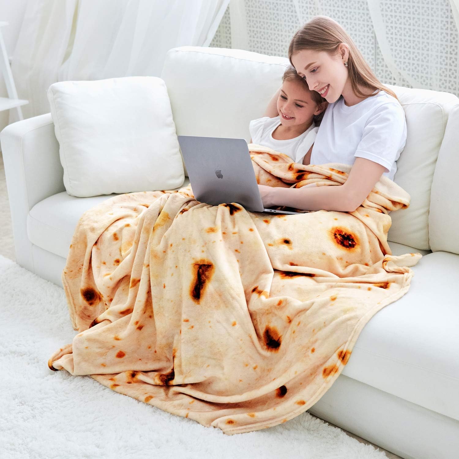 CASOFU Burritos Blanket, Giant Flour Tortilla Throw Blanket, Novelty Tortilla Blanket for Your Family, 285 GSM Soft and Comfortable Flannel Taco Blanket for Adults. (71 inches): Kitchen & Dining