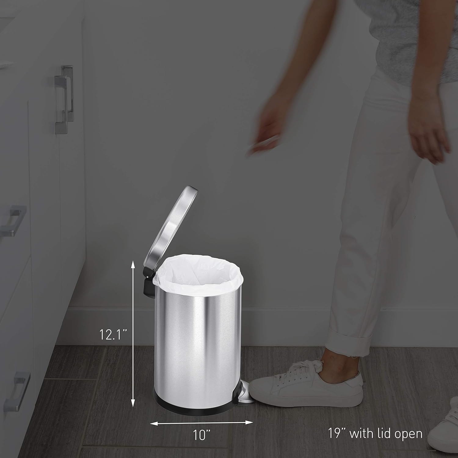 simplehuman Gallon Round Bathroom Step Trash Can, 4.5 Liter / 1.2 Gallon, Brushed Stainless Steel: Home & Kitchen