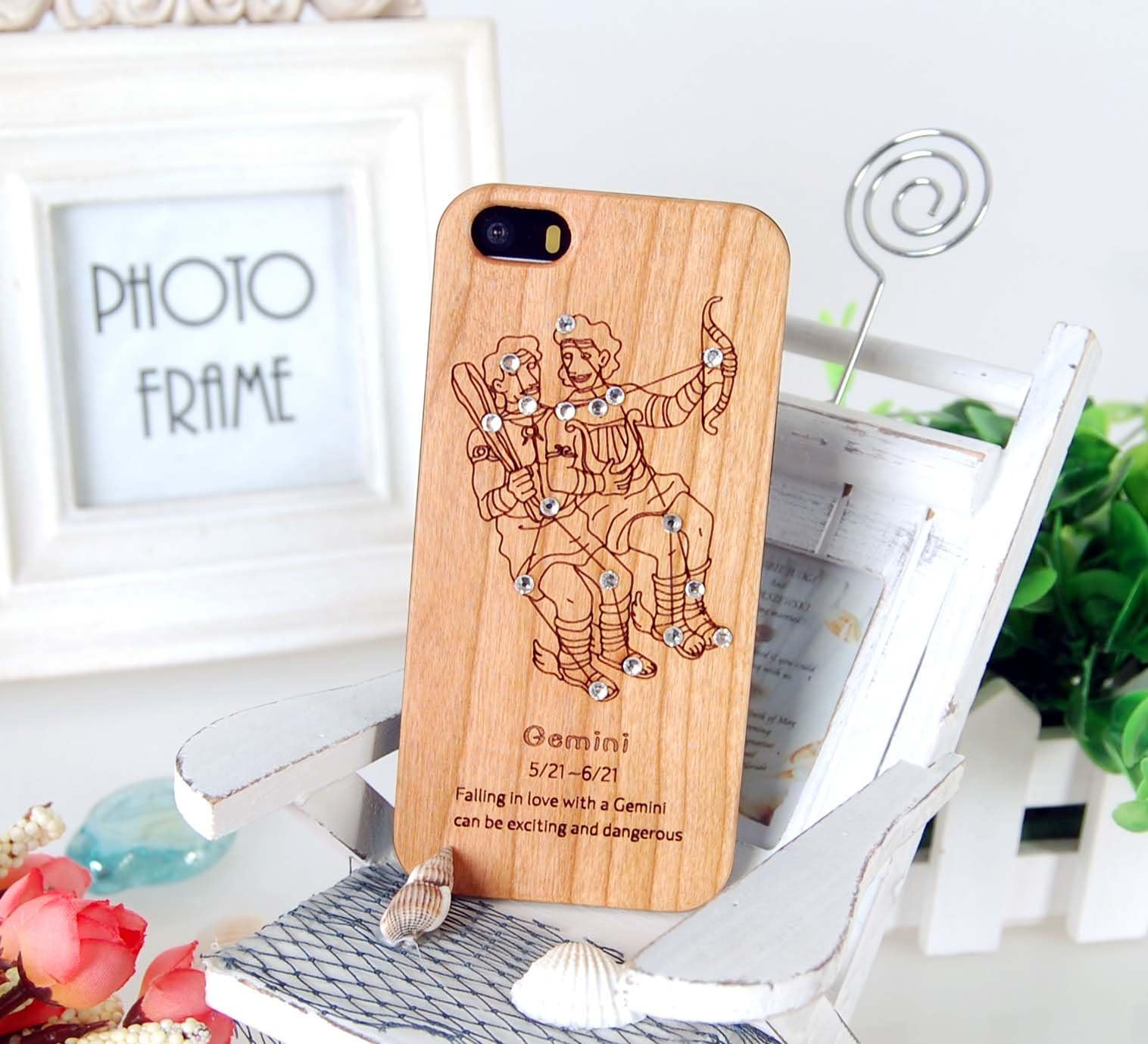 WINKBL Bamboo Wooden Skin Case Cover for iPhone 5/5S Carved with Crystal 12 Zodiacal Constellation Signs (Aries, Taurus, Gemimi, Cancer, Leo, Virgo, Libra, Scorpio, Sagittarius, Capricorn, Aquarius, Pisces) (Gemini (05.21 - 06.21))