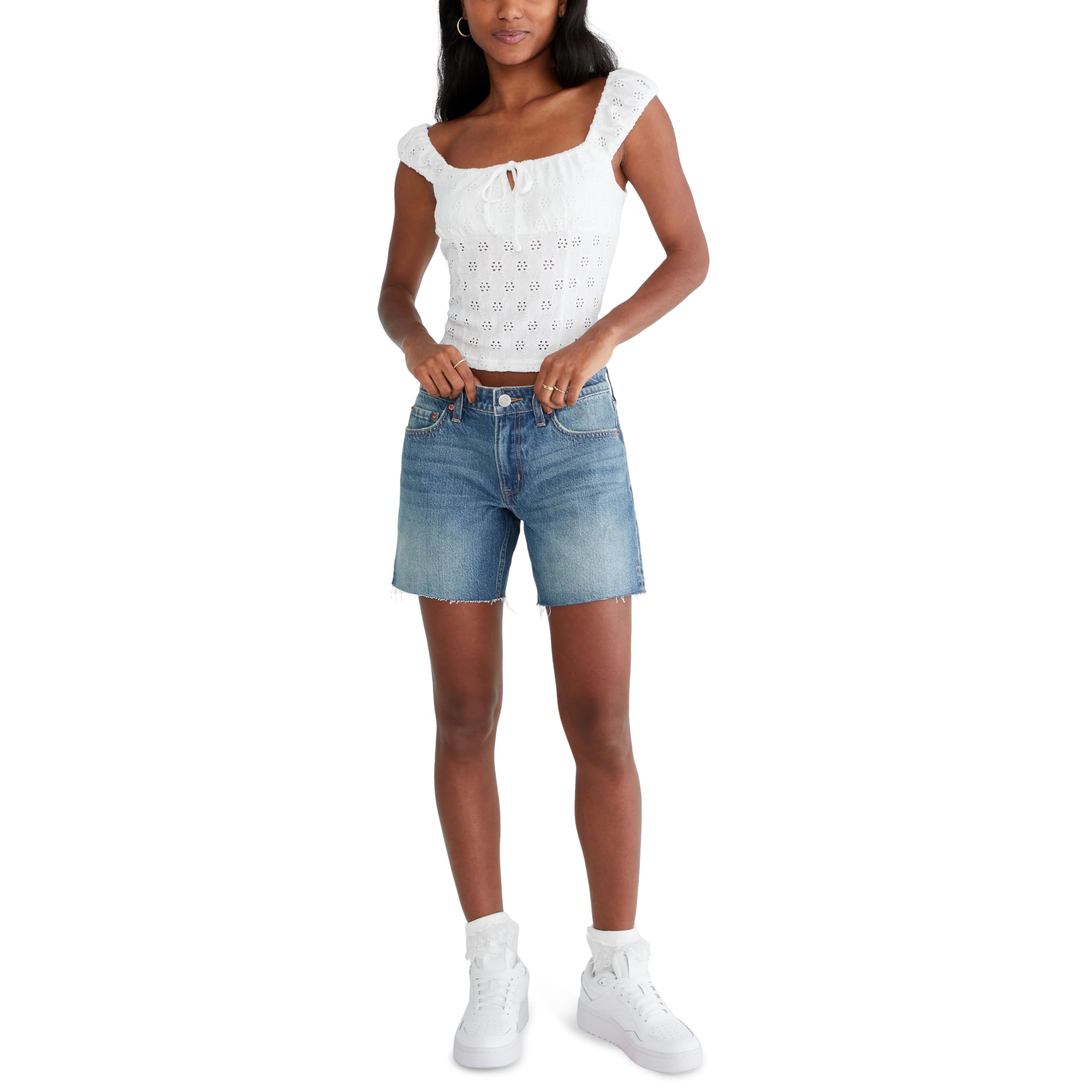 Photo 1 of AEROPOSTALE Women's Low Rise Baggy Denim Shorts, 6-inch, Medium Wash 14