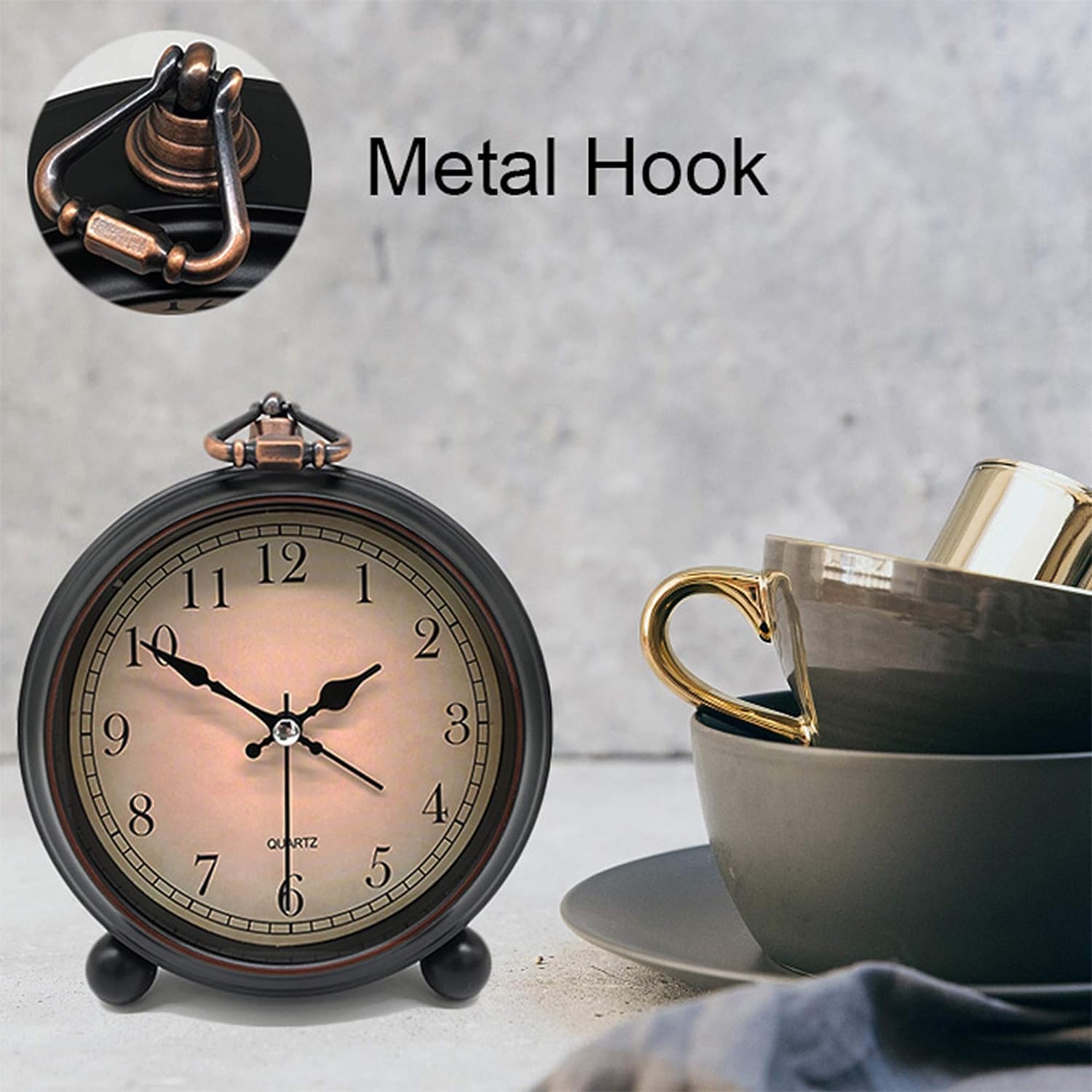 Lesipee Alarm clock with Roman retro alarm clock, analogue, without ticking, silent, battery operated, easy operation and loud alarm, large dial of 4 inches