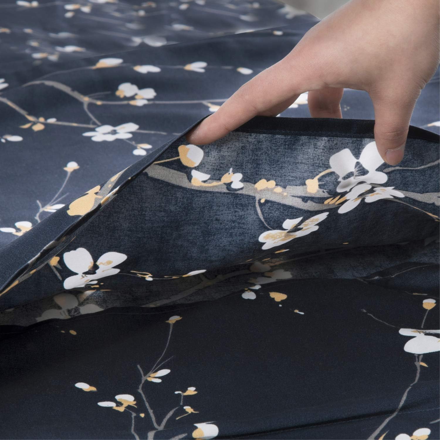 Bedsure Spring Bloom Pattern Bedding Set Full/Queen (90x90 inches) Duvet Cover Set Navy Printed Modern Comforter Cover-3 Pieces-Ultra Soft Hypoallergenic Microfiber: Home & Kitchen