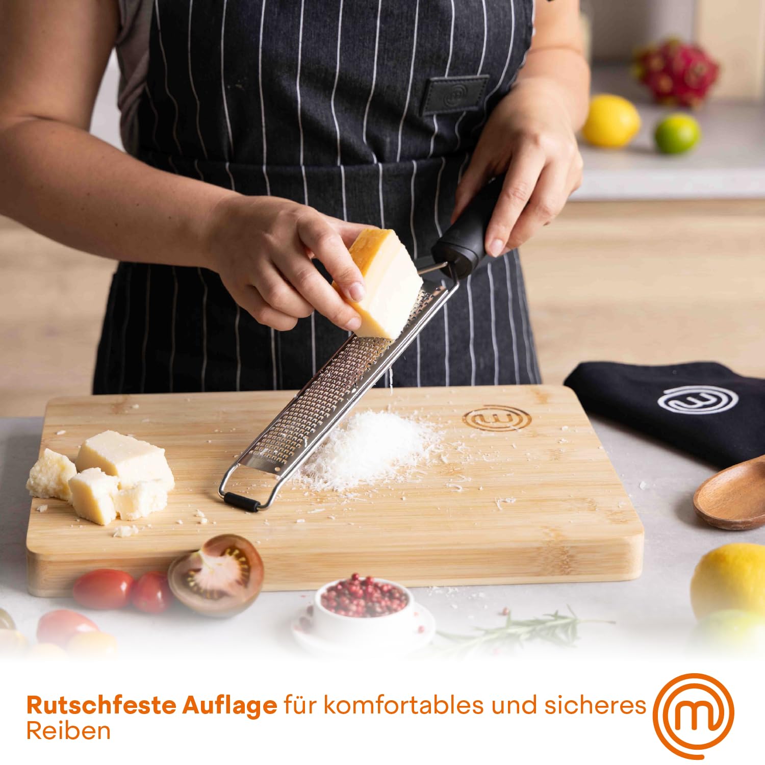 MasterChef Parmesanreibe Zester, Zestenreißer, Zitronenreibe, Muskatnuss Reibe, Ingwerreibe, Handreibe mit Rassiermesserscharfe Edelstahlklinge und Ergonomisch Rutschfester Griff, Spülmaschinenfest 3