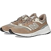 New Balance Unisex 997R Mushroom/Linen (Men 10 Medium Women 11.5 Medium)