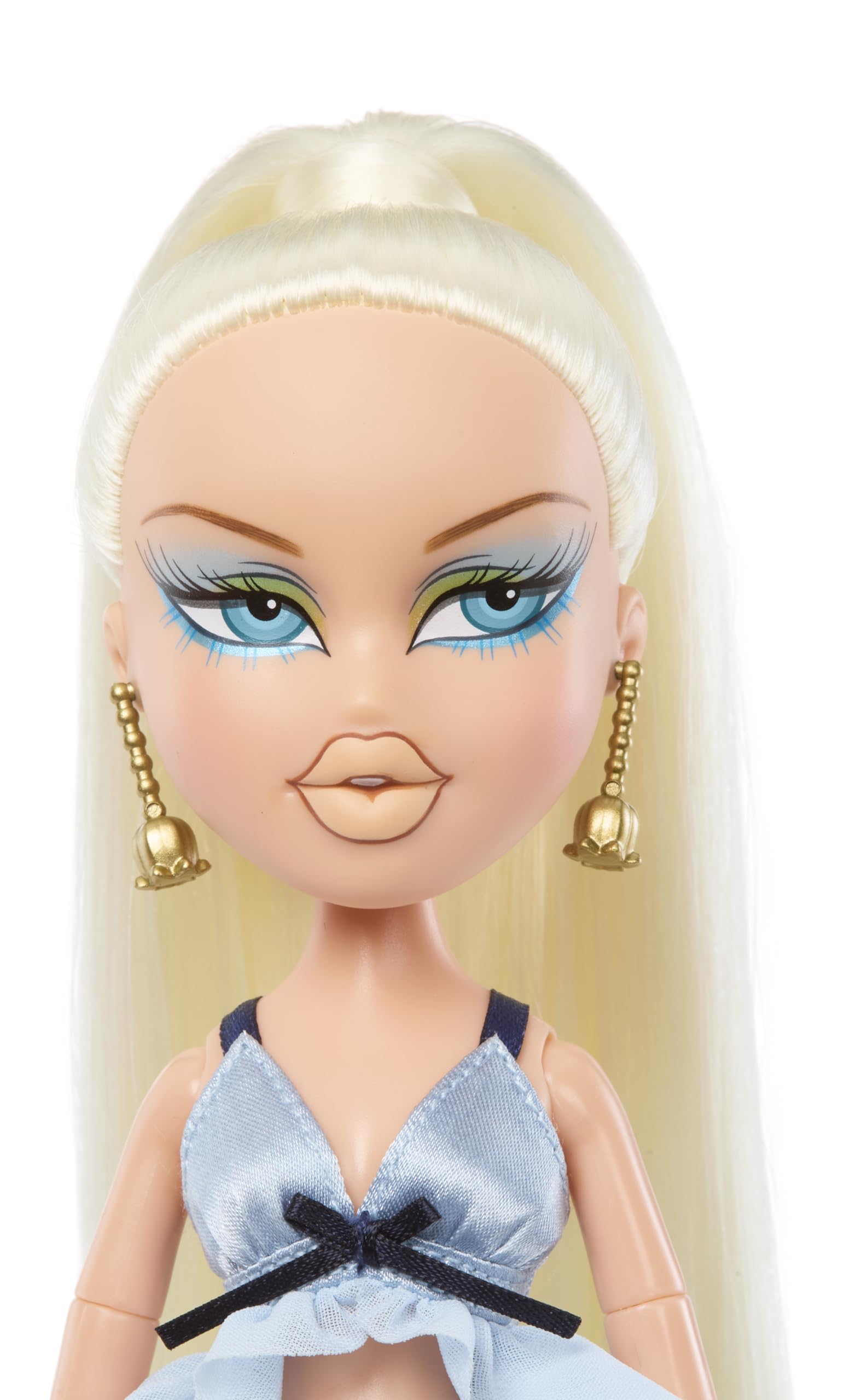 Bratz Fashion Pixiez Cloe Collectible Fantasy Doll with Real Fashions and Accessories