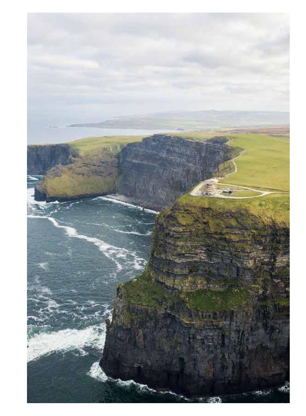 150 Golfplätze, die man gespielt haben muss - Golf Geschenkbuch: Unverzichtbarer Reiseführer und Geschenkband für alle Golfsport-Enthusiasten