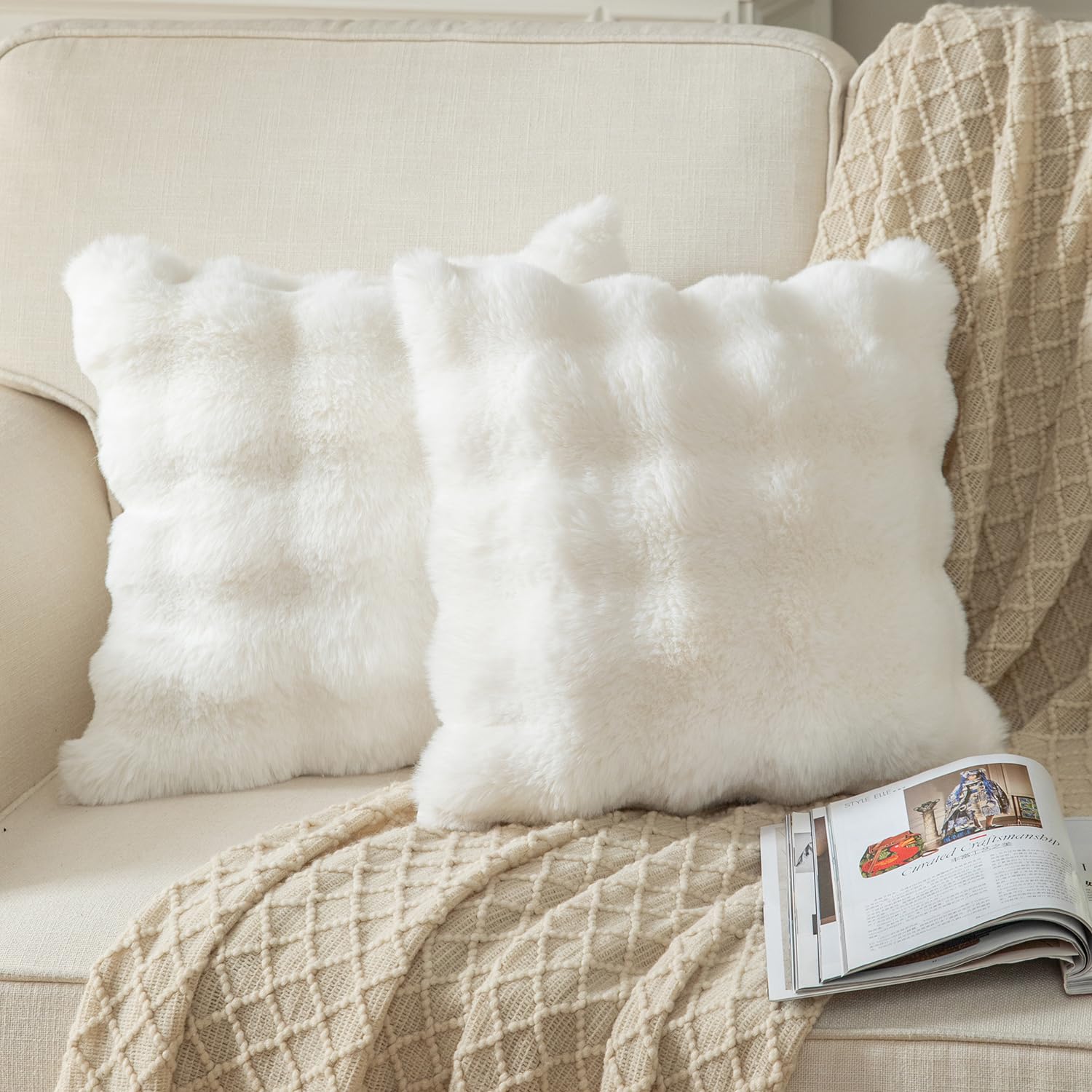 YAERTUN Pack of 2 Cream White Cushion Covers 22x22 Inch 55x55 cm Thick Soft wool Decorative Throw Pillow covers Pillowcase Faux Fur Plush fluffy for Sofa Couch Bedroom
